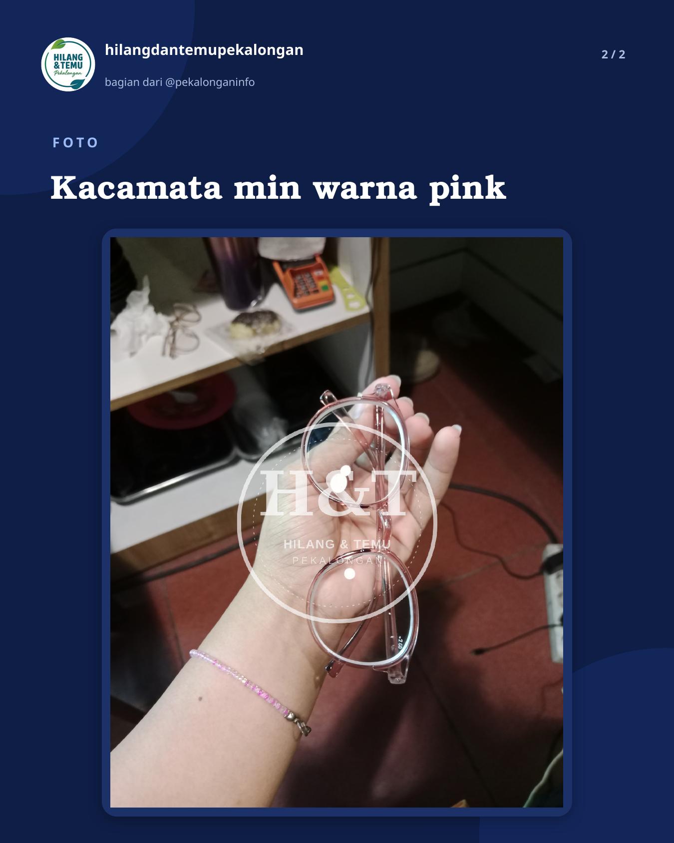 Slide 2 laporan Kacamata min warna pink