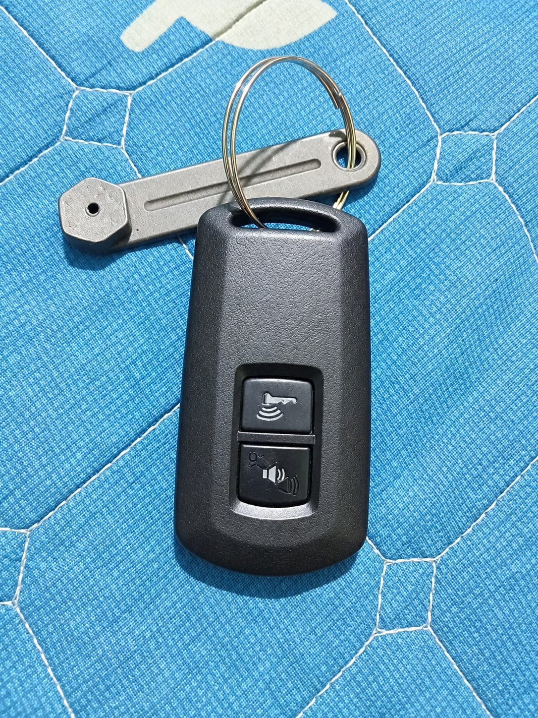 Foto laporan Kunci remot motor (TB1611)