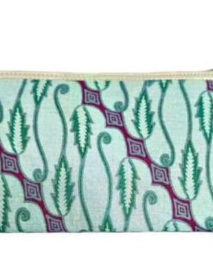 Foto laporan Dompet putih corak batik bunga (HB7340)