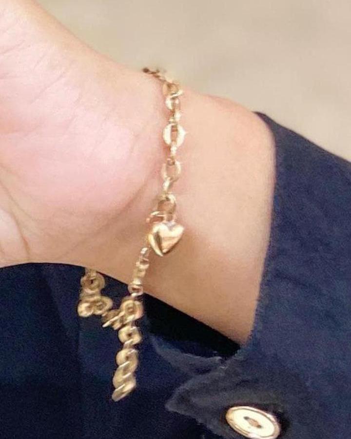 Foto laporan gelang emas rantai ada gantungan nya love 1 (HB7625)