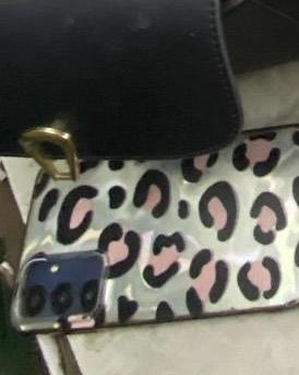 Foto laporan tas,hp,uang,skincare (HB7535)