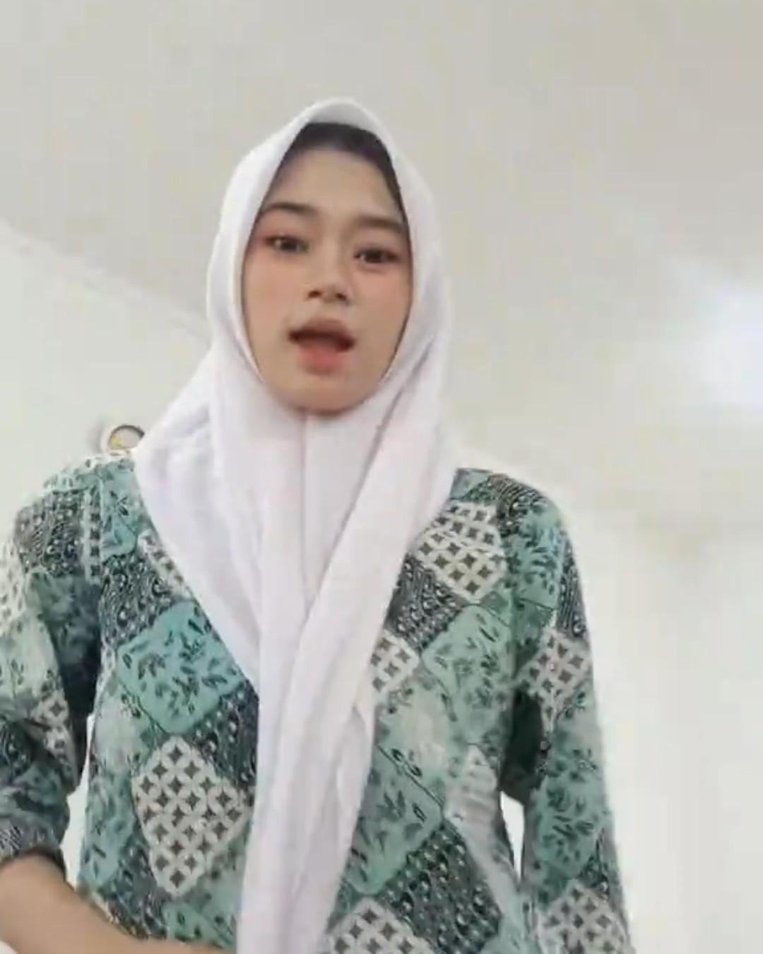 Foto laporan Fatkhatu rizqiana (OH182)