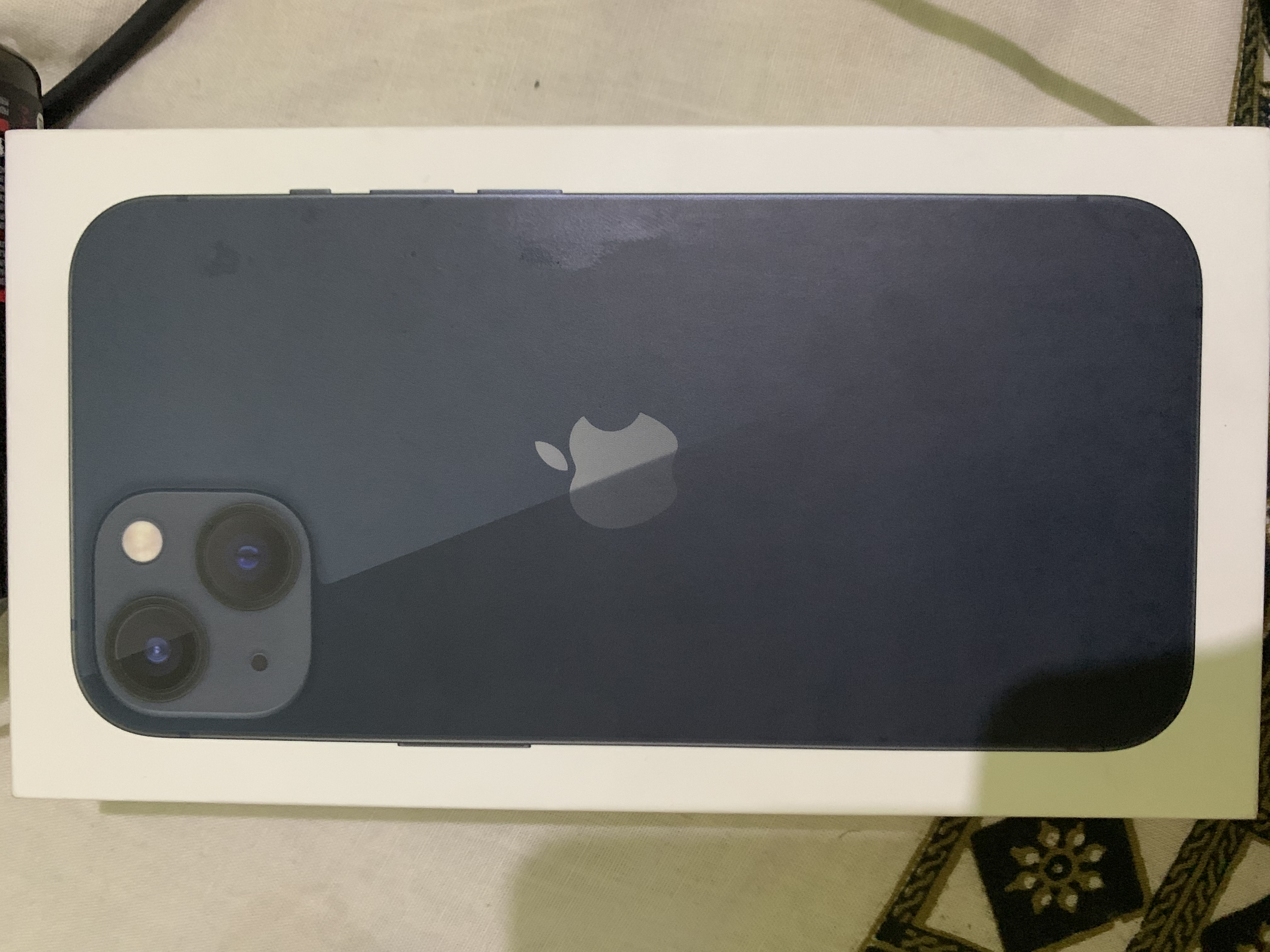 Foto laporan iPhone 13 Midnight (HB0259)