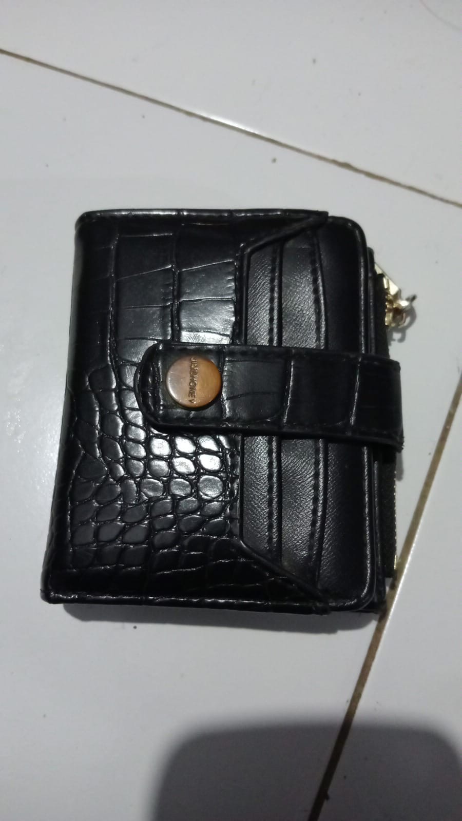 Foto laporan DOMPET WARNA HITAM (HB0337)