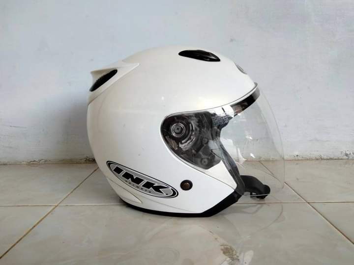 Foto laporan Helm ink centro putih (HB0377)