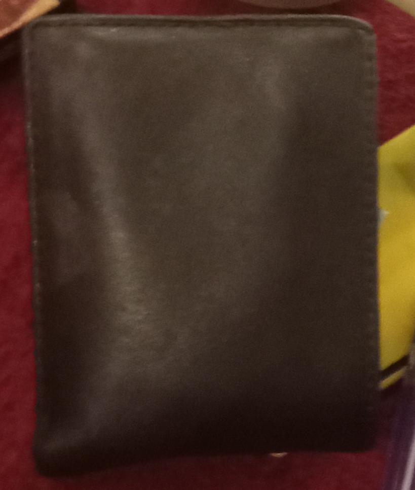 Foto laporan Dompet Hitam (HB0671)