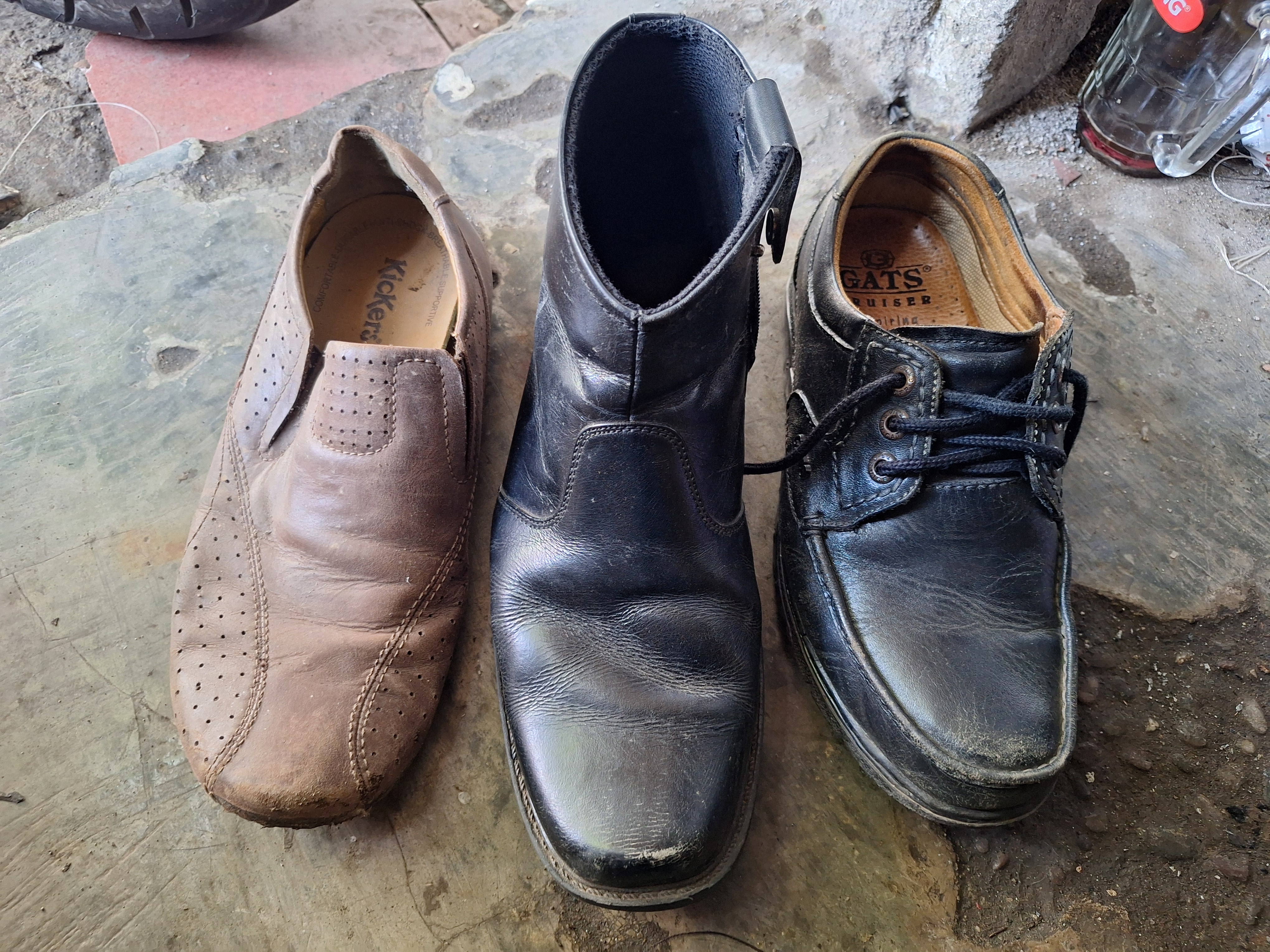 Foto laporan SEPATU 3, SEBELAH KIRI SEMUA (HB0839)