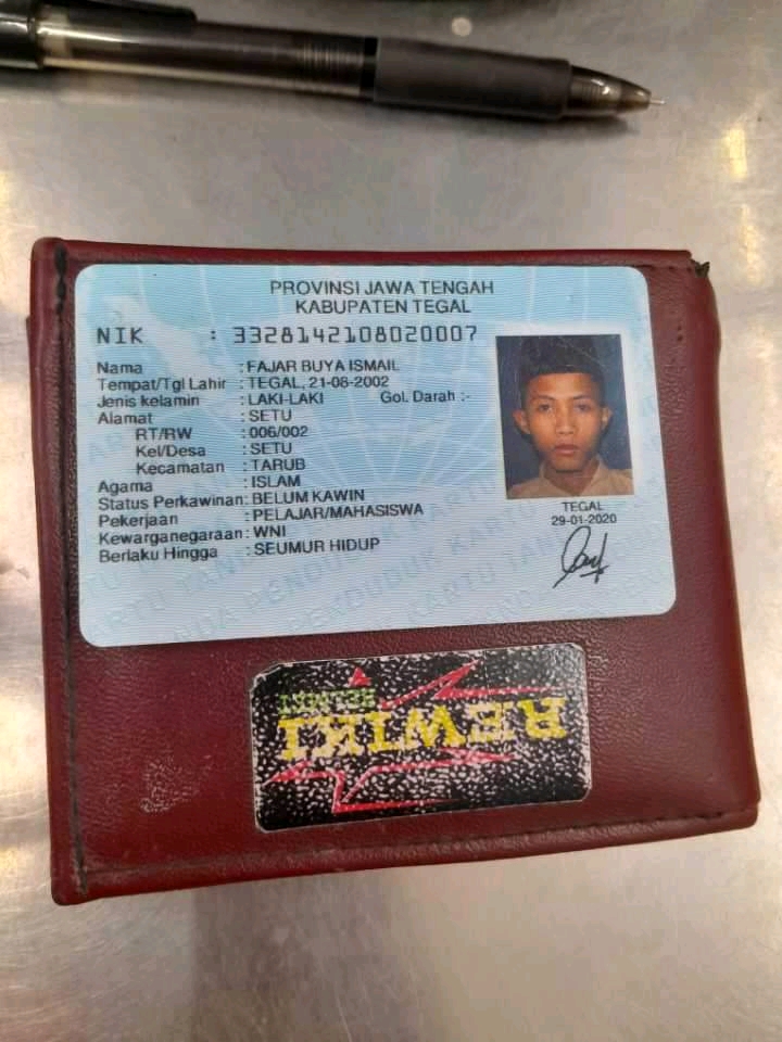 Foto laporan Dompet, Isi ktp, BPJS, dll (HB1062)