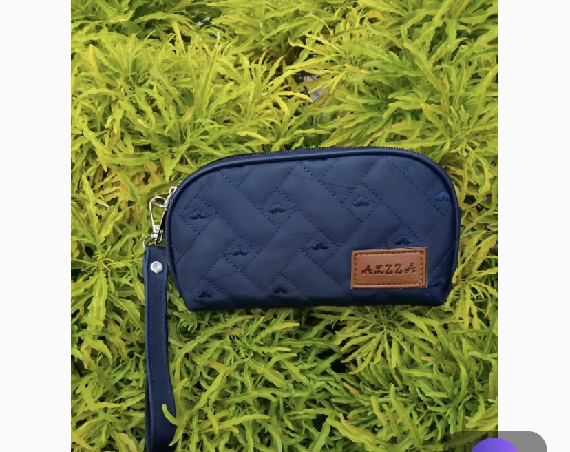 Foto laporan Dompet azza berserta isinya (HB1064)