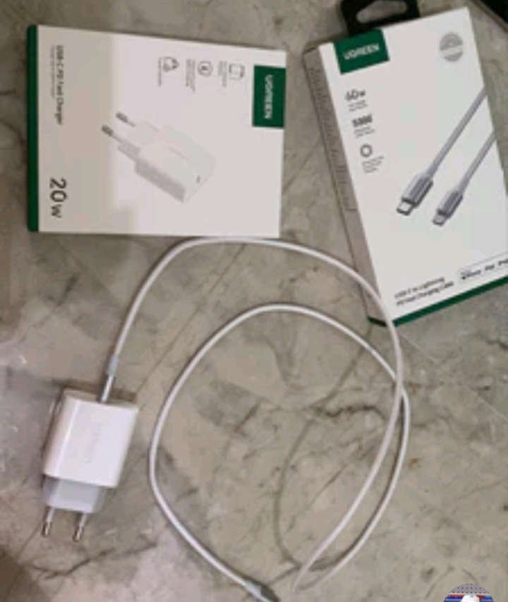 Foto laporan charger ugreen (HB1299)