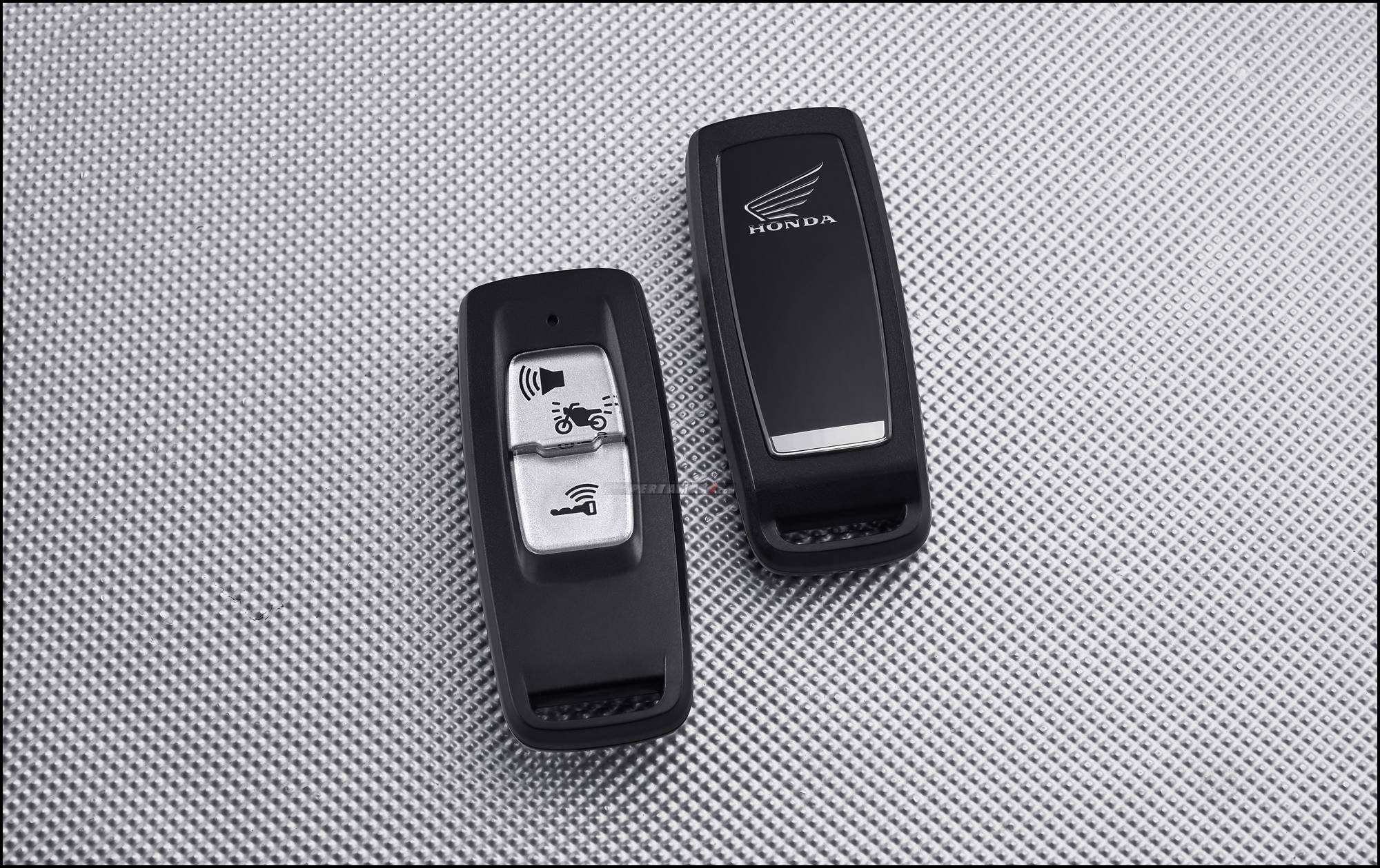 Foto laporan kunci /remot pcx hitam (HB1703)