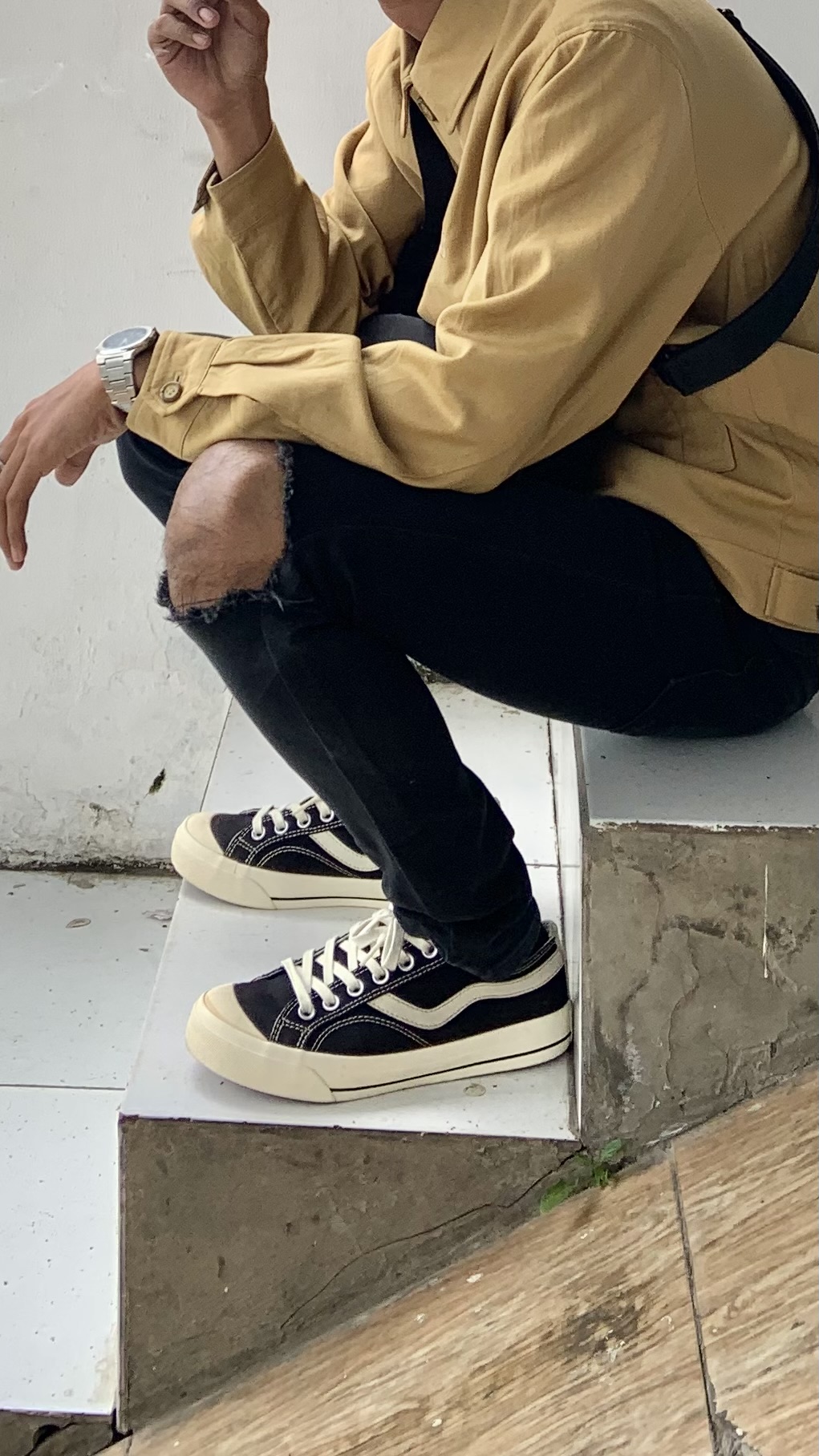 Foto laporan JAKET Kuning (HB1778)