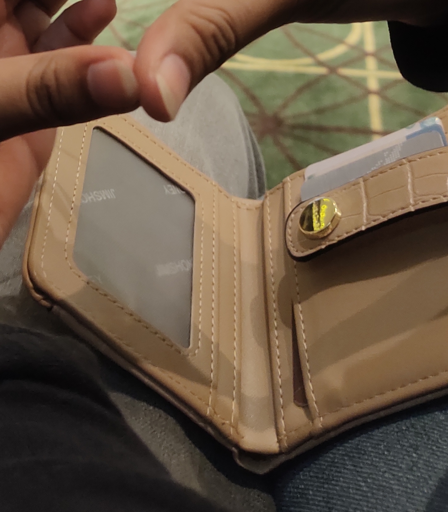 Foto laporan Dompet (HB1802)