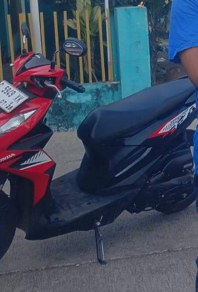 Foto laporan Motor beat warna merah (HB1837)