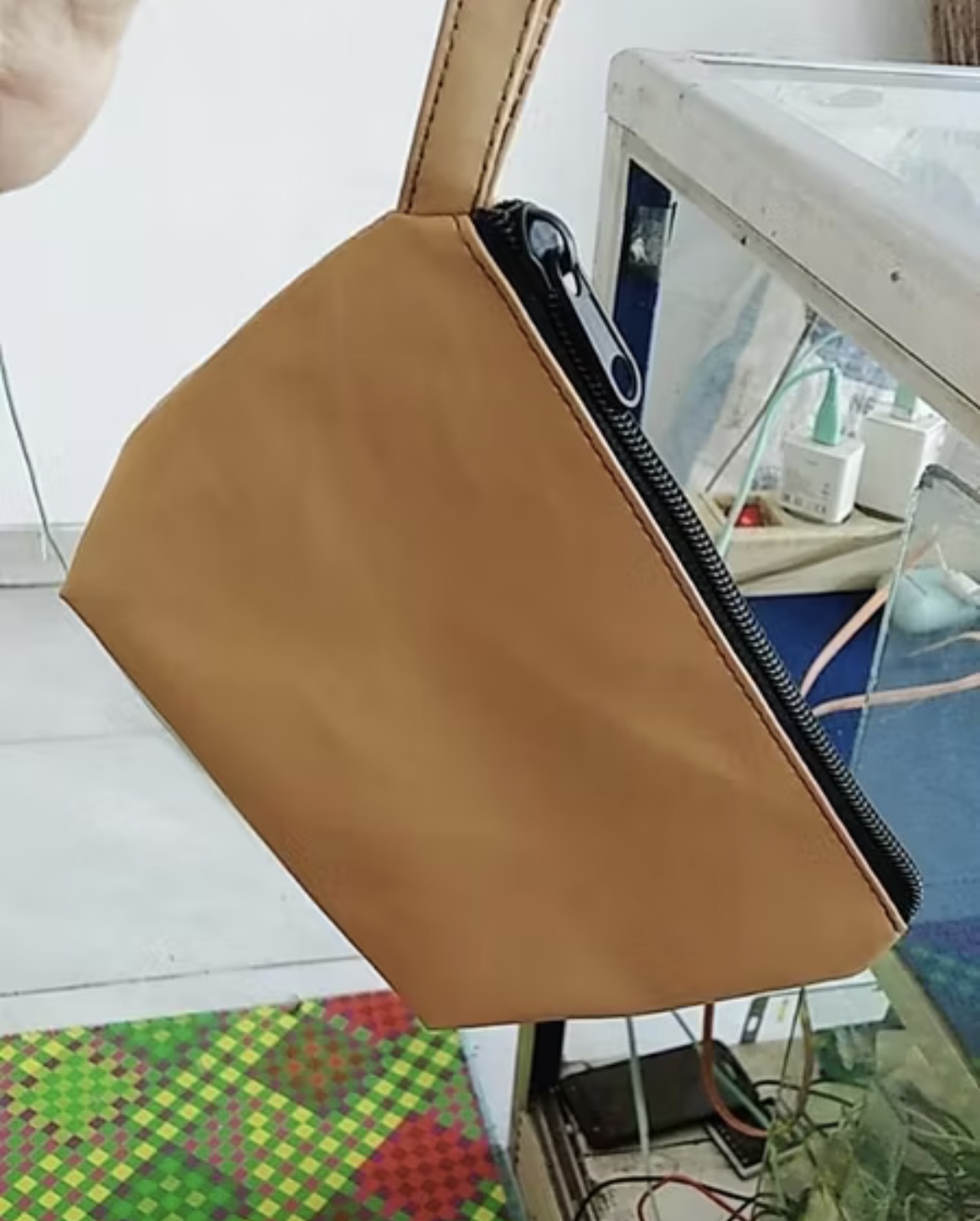 Foto laporan pouch/dompet makeup berisi alat makeup (HB1854)