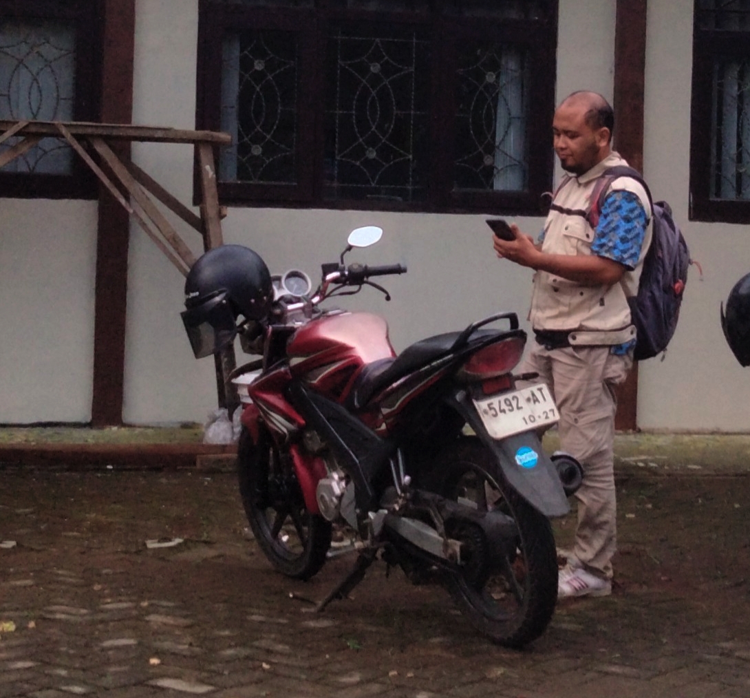 Foto laporan Motor Vixion 2012, Tas, Dompet,Hp (HB2151)