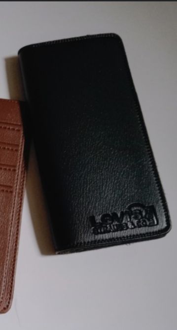 Foto laporan dompet levis hitam (HB2255)
