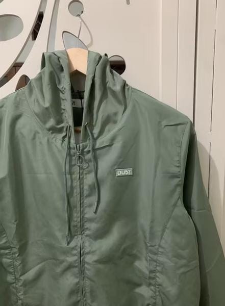 Foto laporan Jaket warna hijau (HB2524)