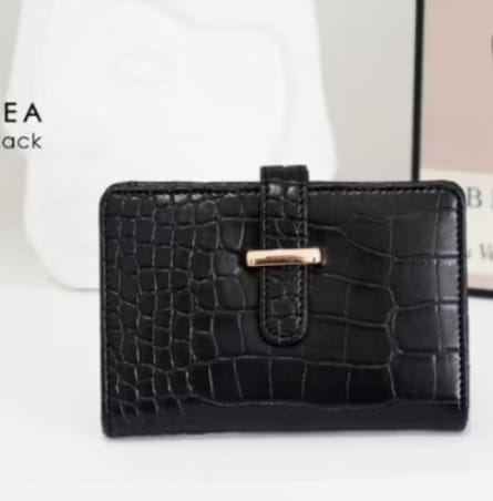 Foto laporan Tas Hitam Berisikan Dompet Hitam (HB2822)