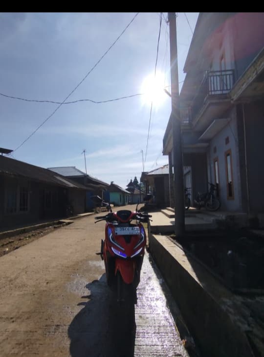 Foto laporan Motor Vario 125 warna merah (HB3359)