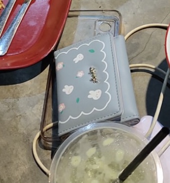 Foto laporan dompet berupa ktp,stnk,sim,atm,kartu pelajar (HB3394)