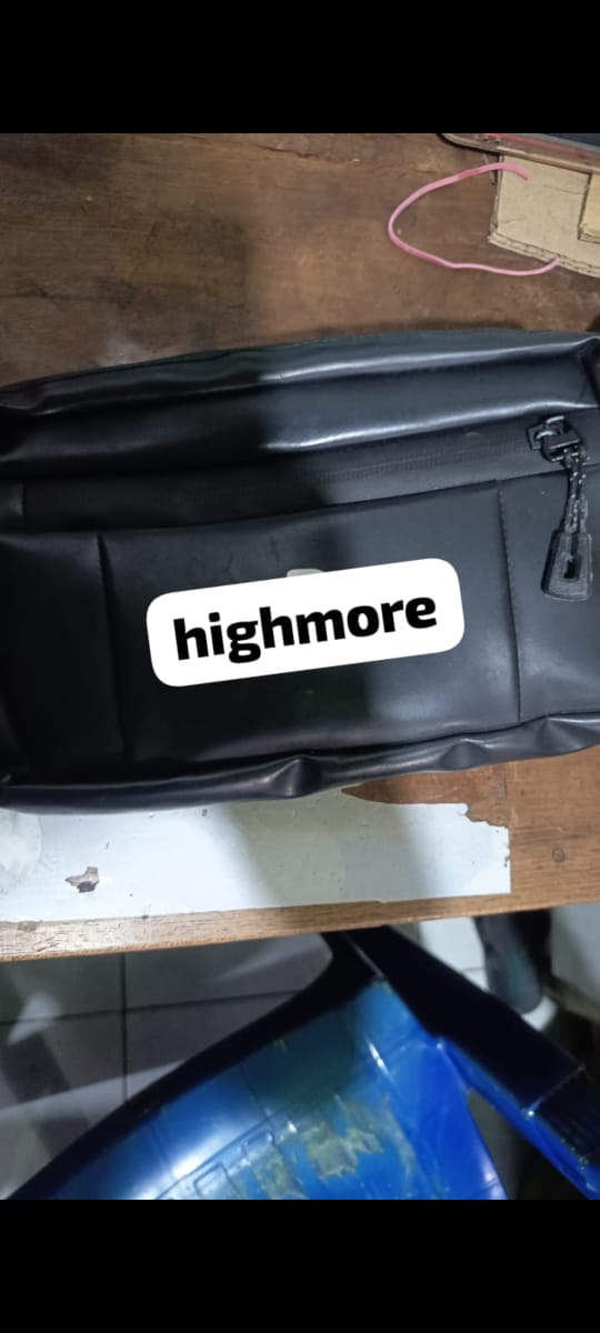 Foto laporan Dompet merk Highmore hitam, kotak (HB3413)