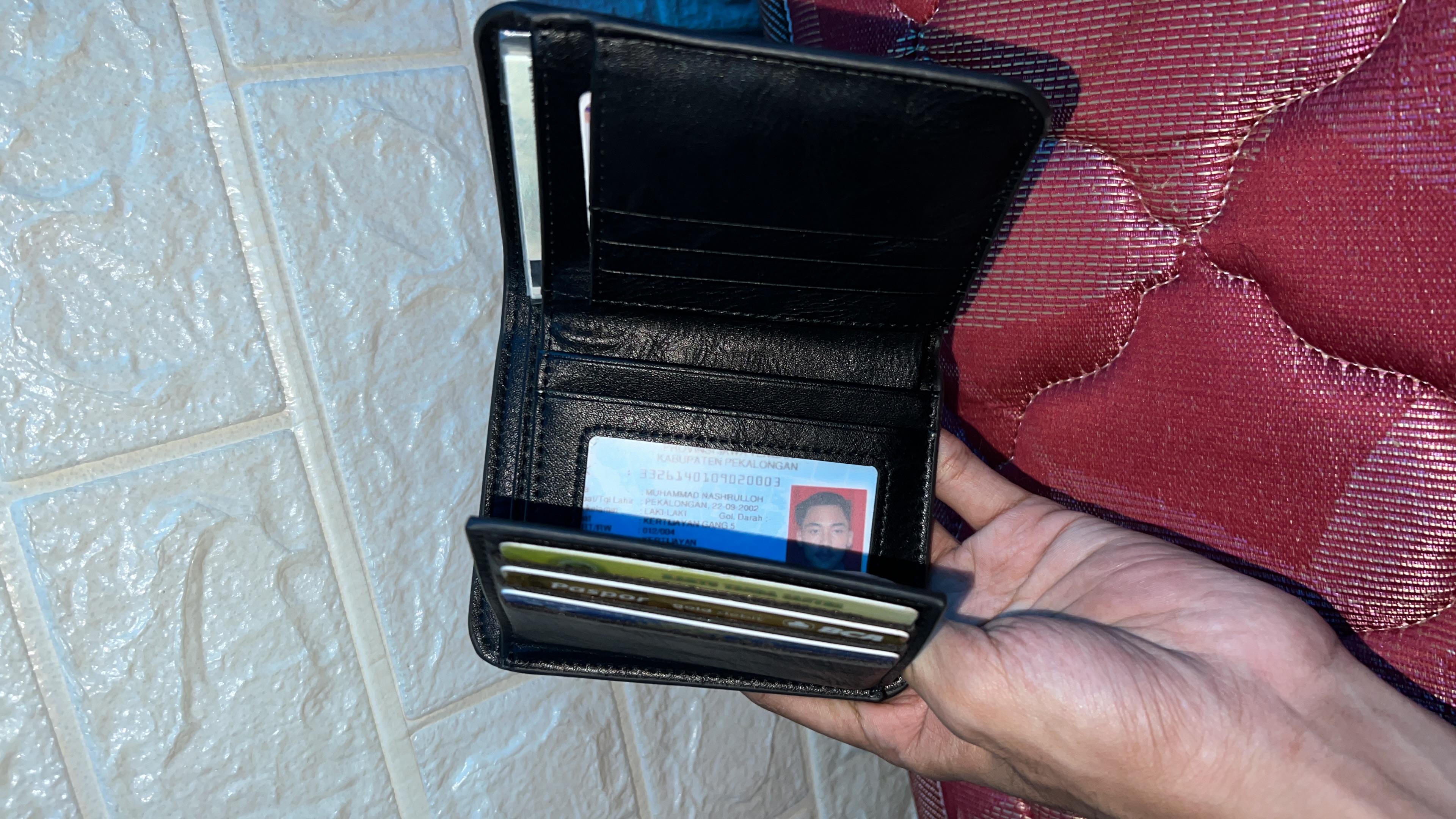 Foto laporan Dompet Warna Hitam (HB3498)