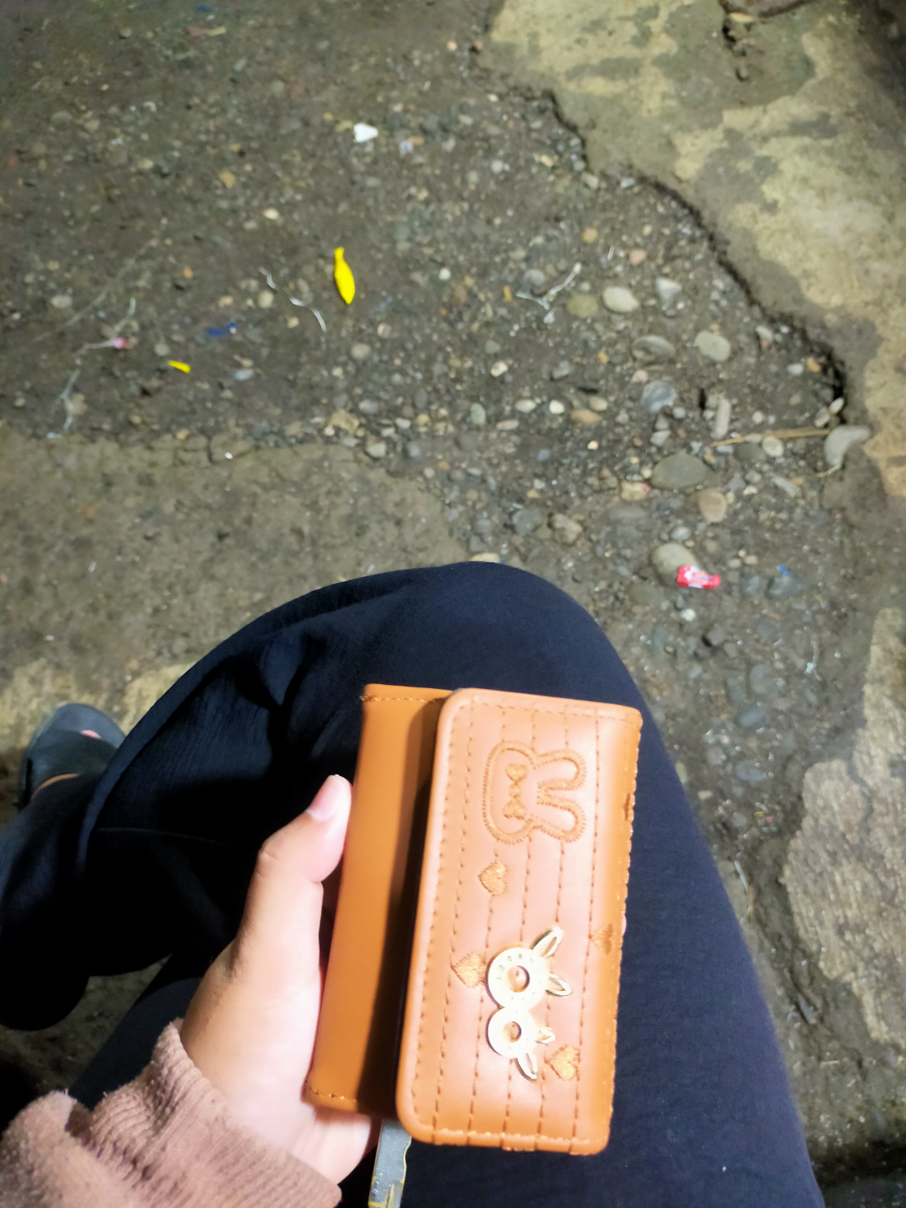 Foto laporan Dompet Warna Coklat (HB3546)