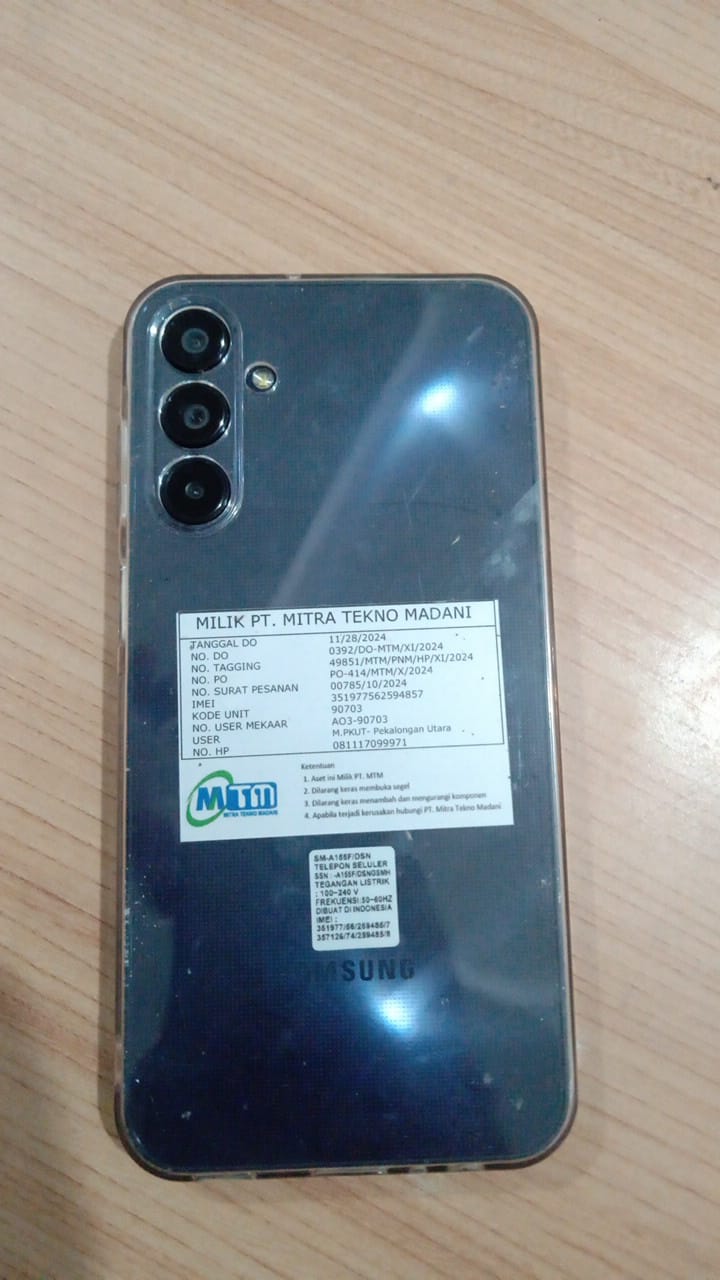 Foto laporan Hp Samsung a15 warna hitam (HB3634)