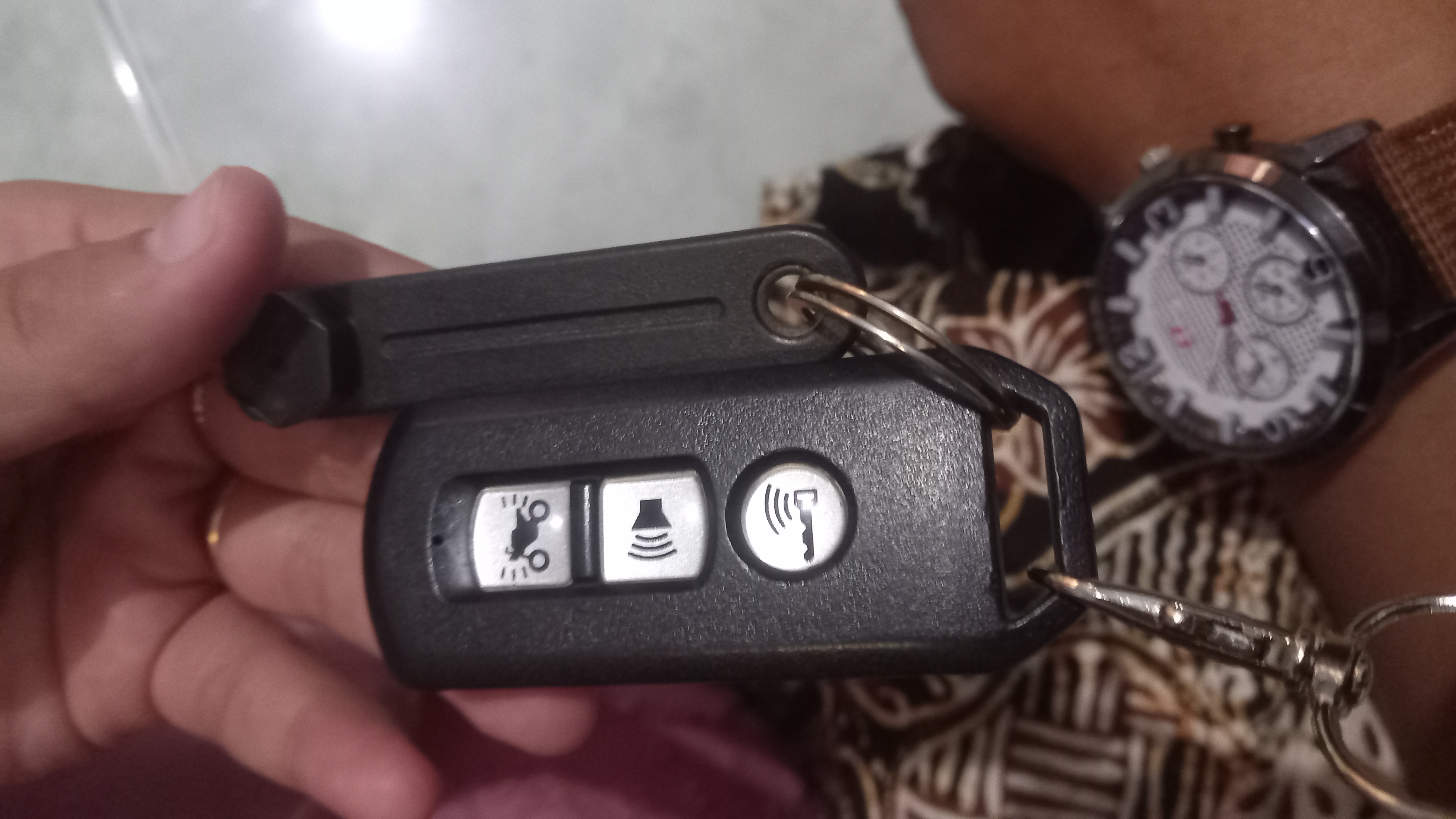 Foto laporan Kunci remote motor pcx 150 (HB3695)