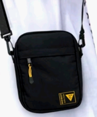 Foto laporan Tas hitam berisi dompet coklat (HB3711)