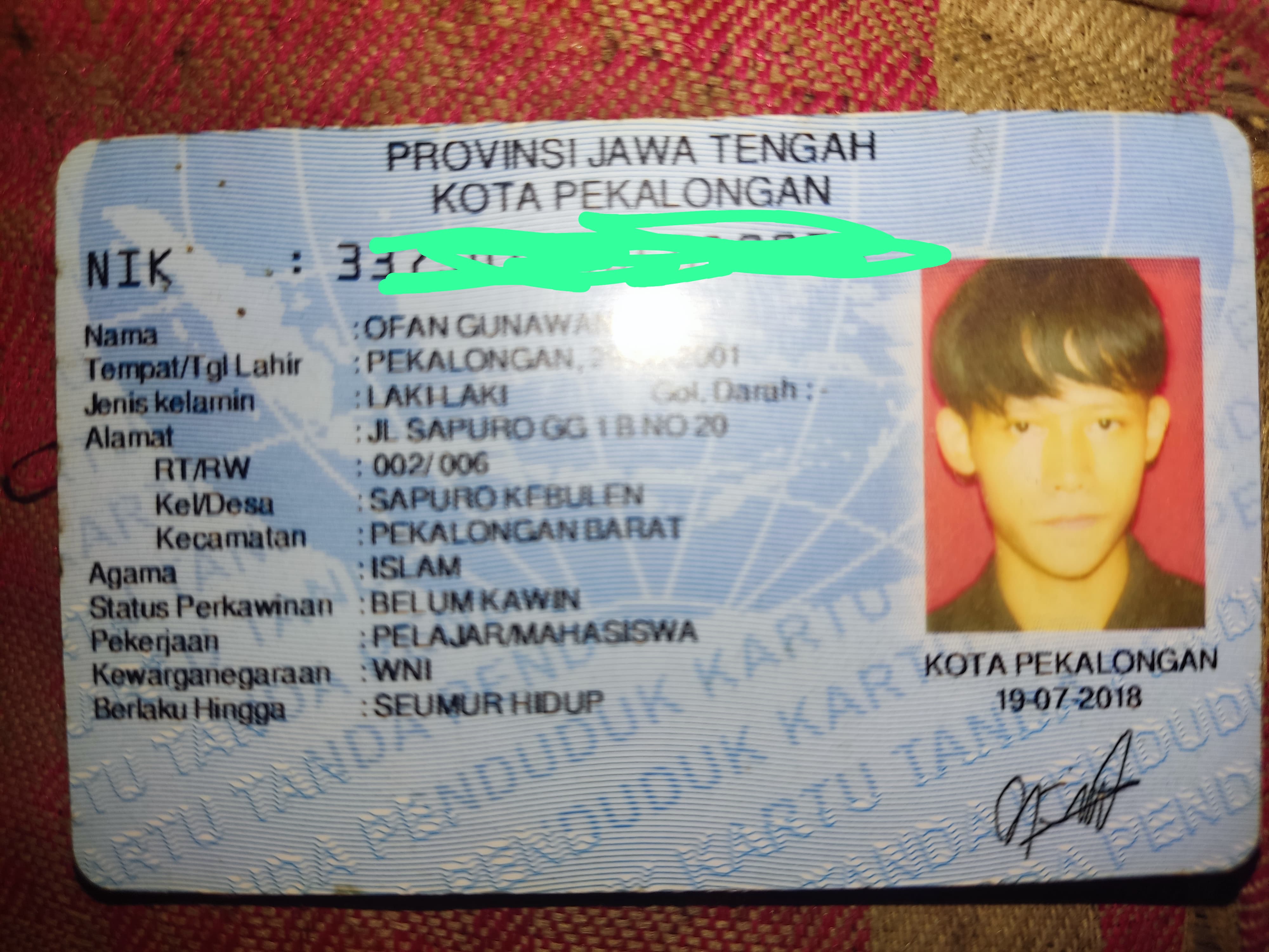 Foto laporan Dompet dan isi (HB3893)
