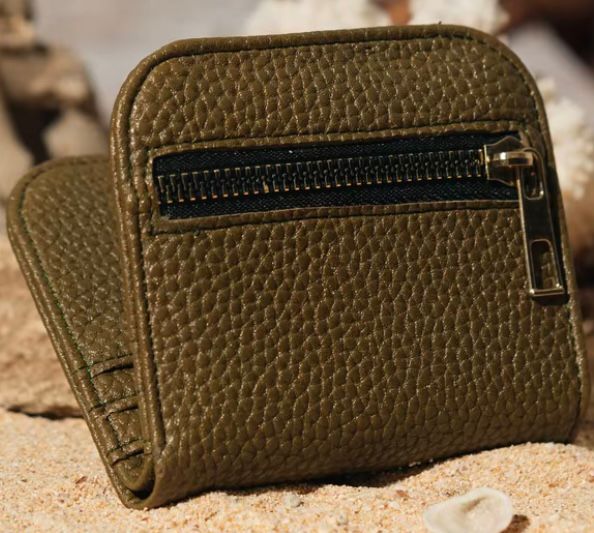 Foto laporan Dompet (HB4456)