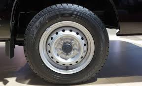 Foto laporan Ban Seret Mobil Izuzu Carry (HB4592)