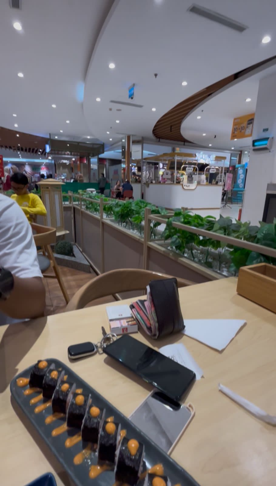 Foto laporan Dompet berserta isi identitas (HB4738)