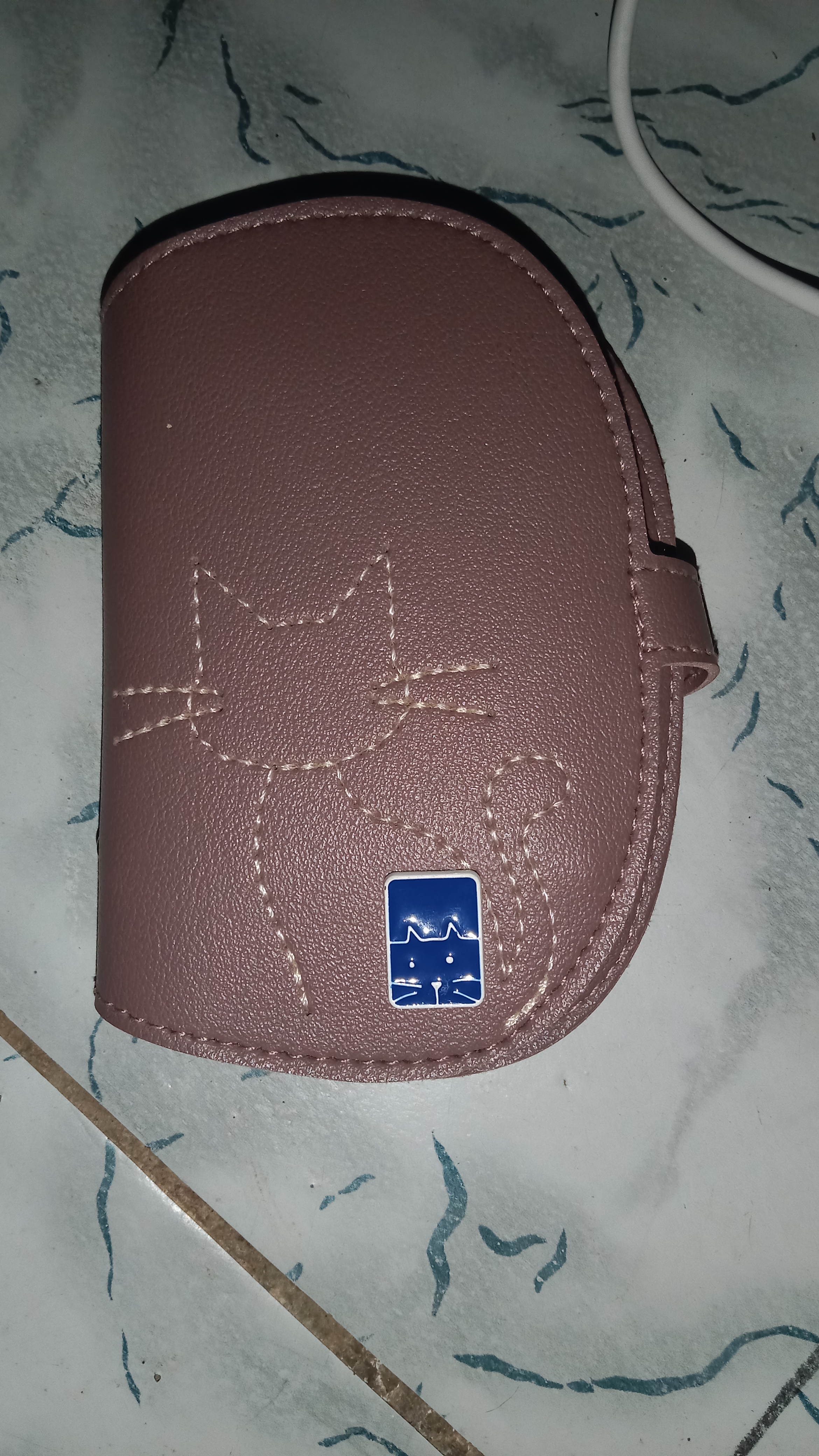 Foto laporan dompet berwarna biru (HB4925)