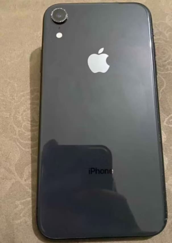 Foto laporan Hp Iphone Xr warna hitam (HB4999)
