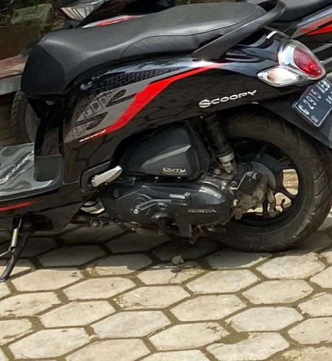 Foto laporan Motor scoopy tahun 2019 warna hitam (HB5054)