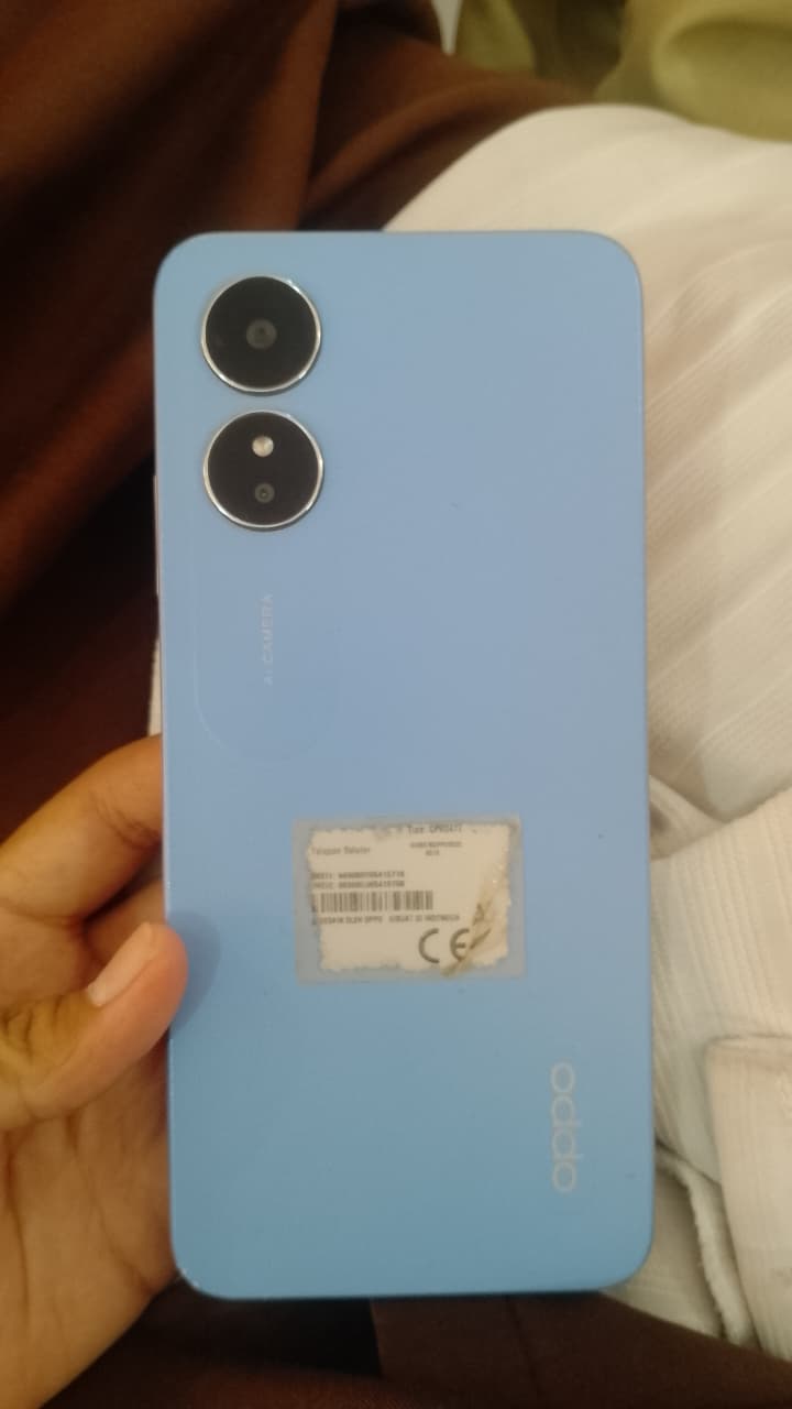 Foto laporan handphone Oppo A17 warna navy (HB5134)