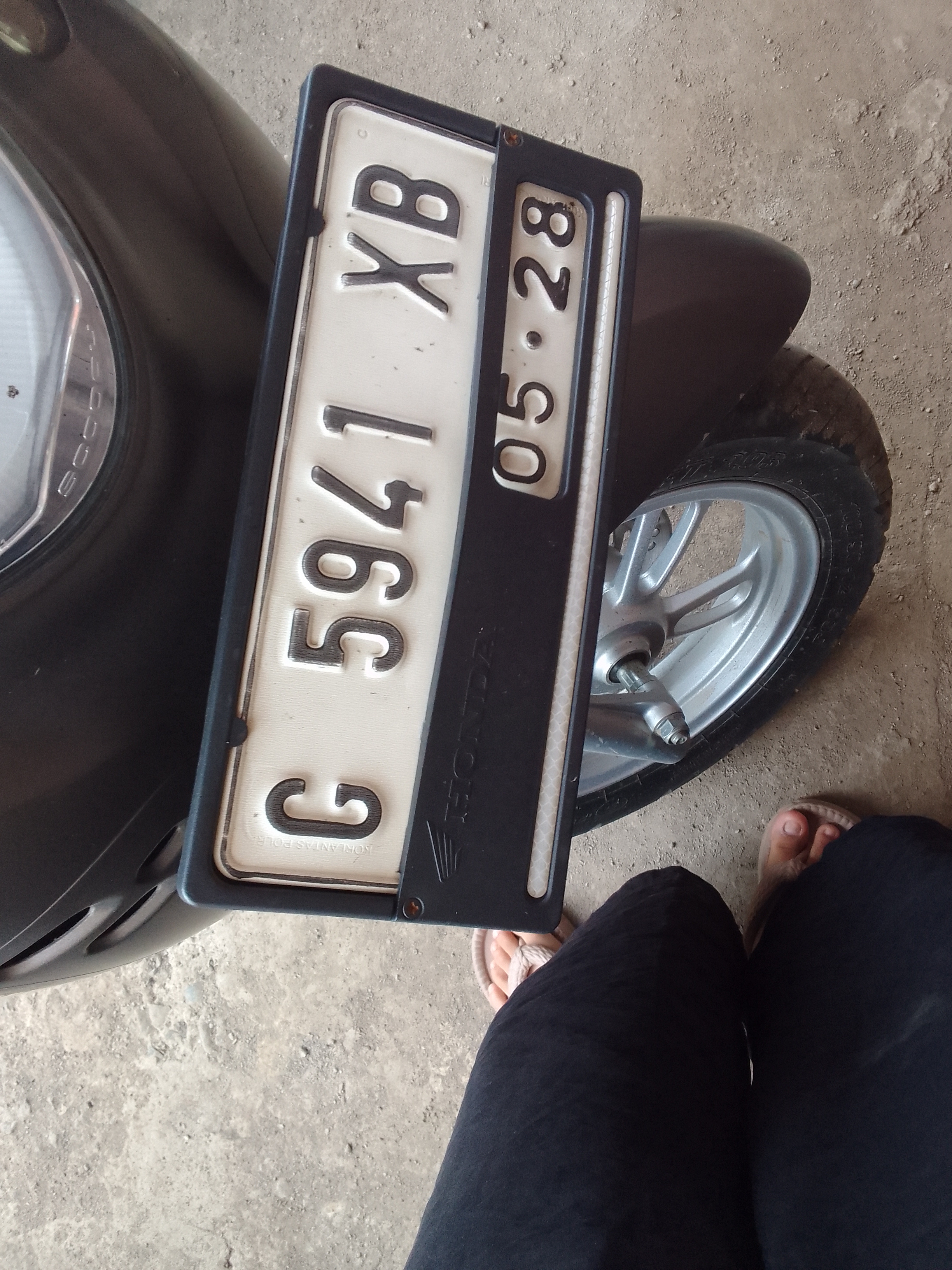 Foto laporan plat nomor motor (HB5330)