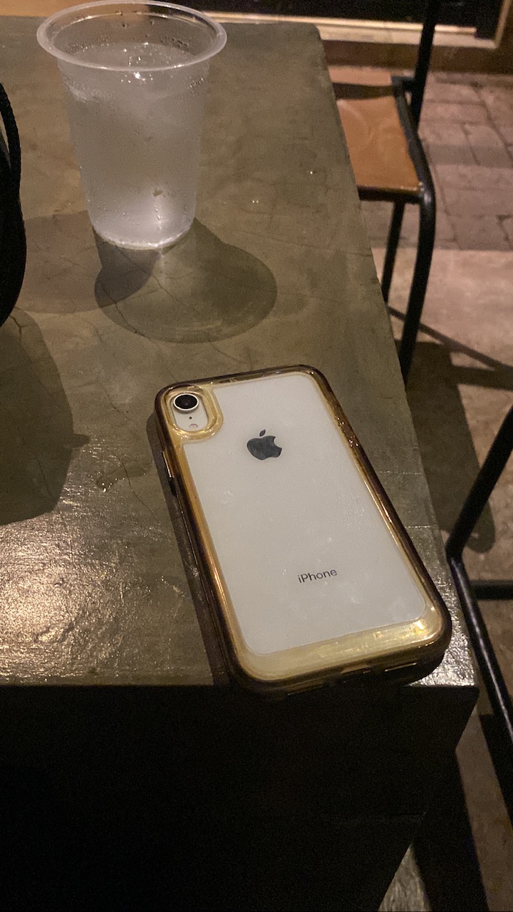 Foto laporan Hp iphone Xr warna putih (HB5474)