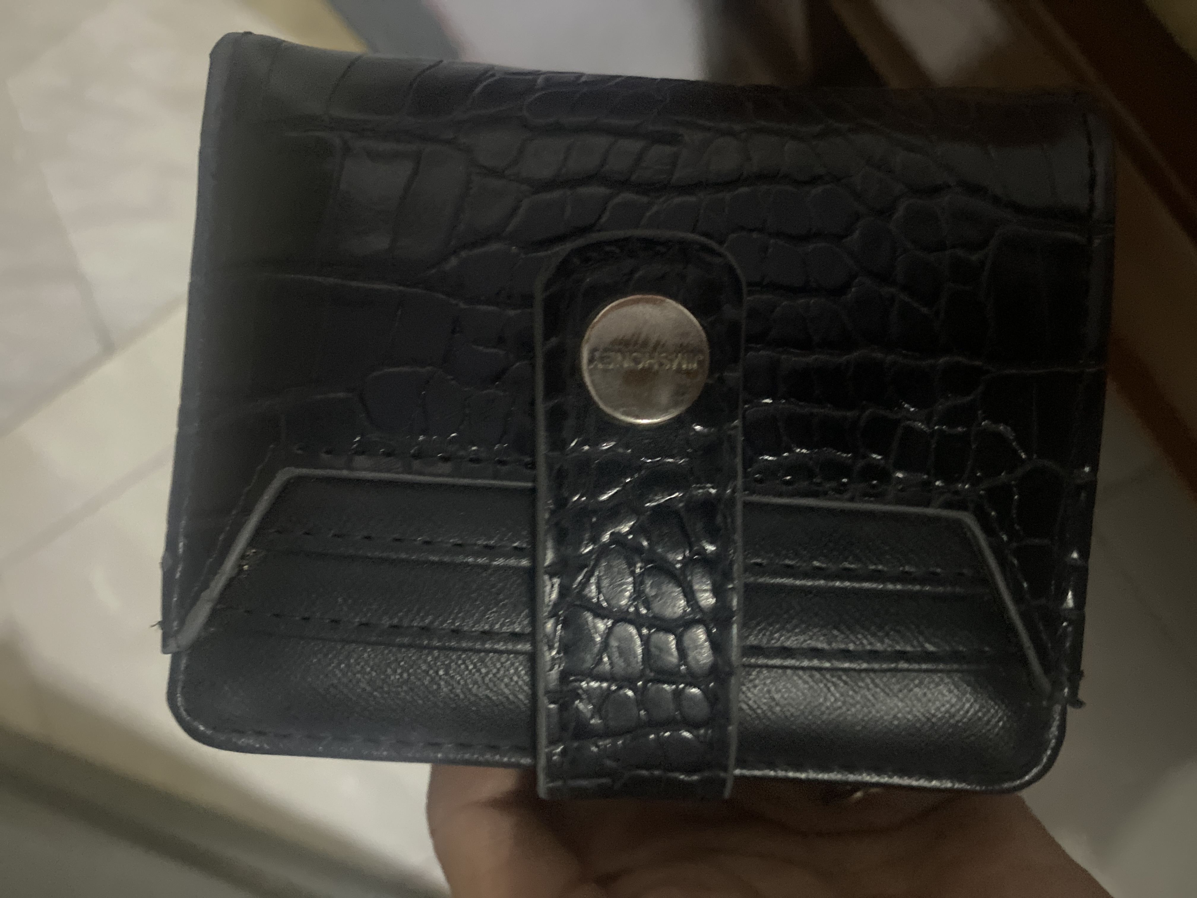 Foto laporan Dompet warna hitam (HB5581)