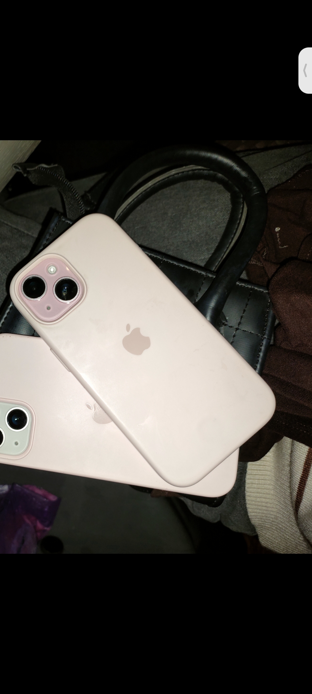 Foto laporan Hp iPhone 15 basic pink (HB5606)