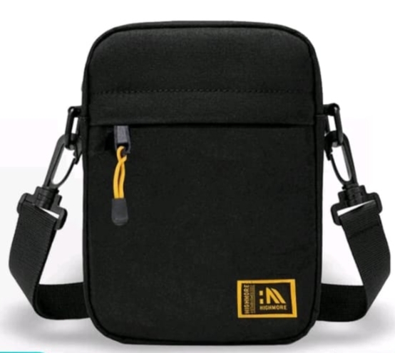 Foto laporan Tas hitam kecil berisi dompet (HB5641)