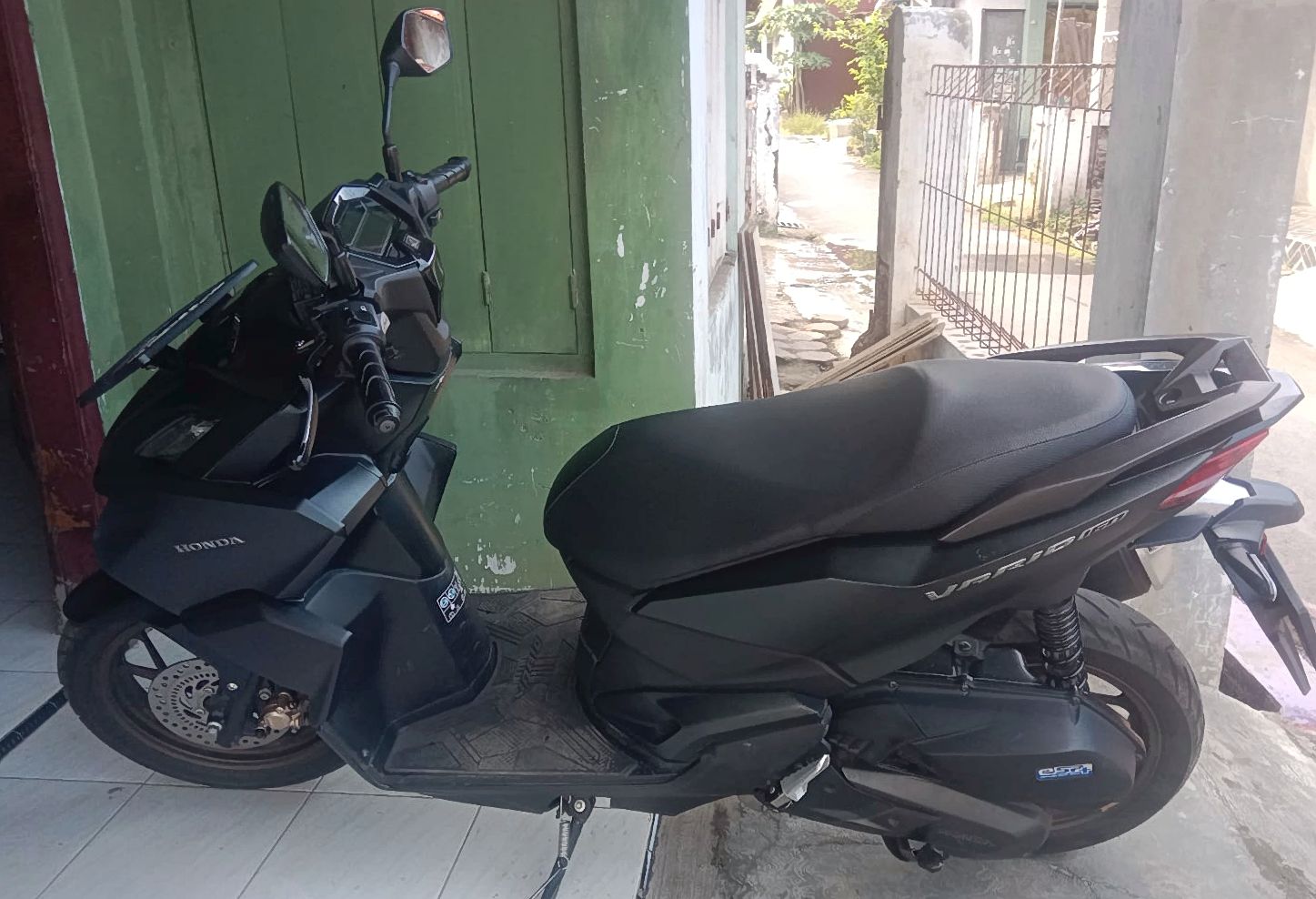 Foto laporan Sepeda motor ,vario 160 tahun 2023 nopol G2238BS (HB5945)