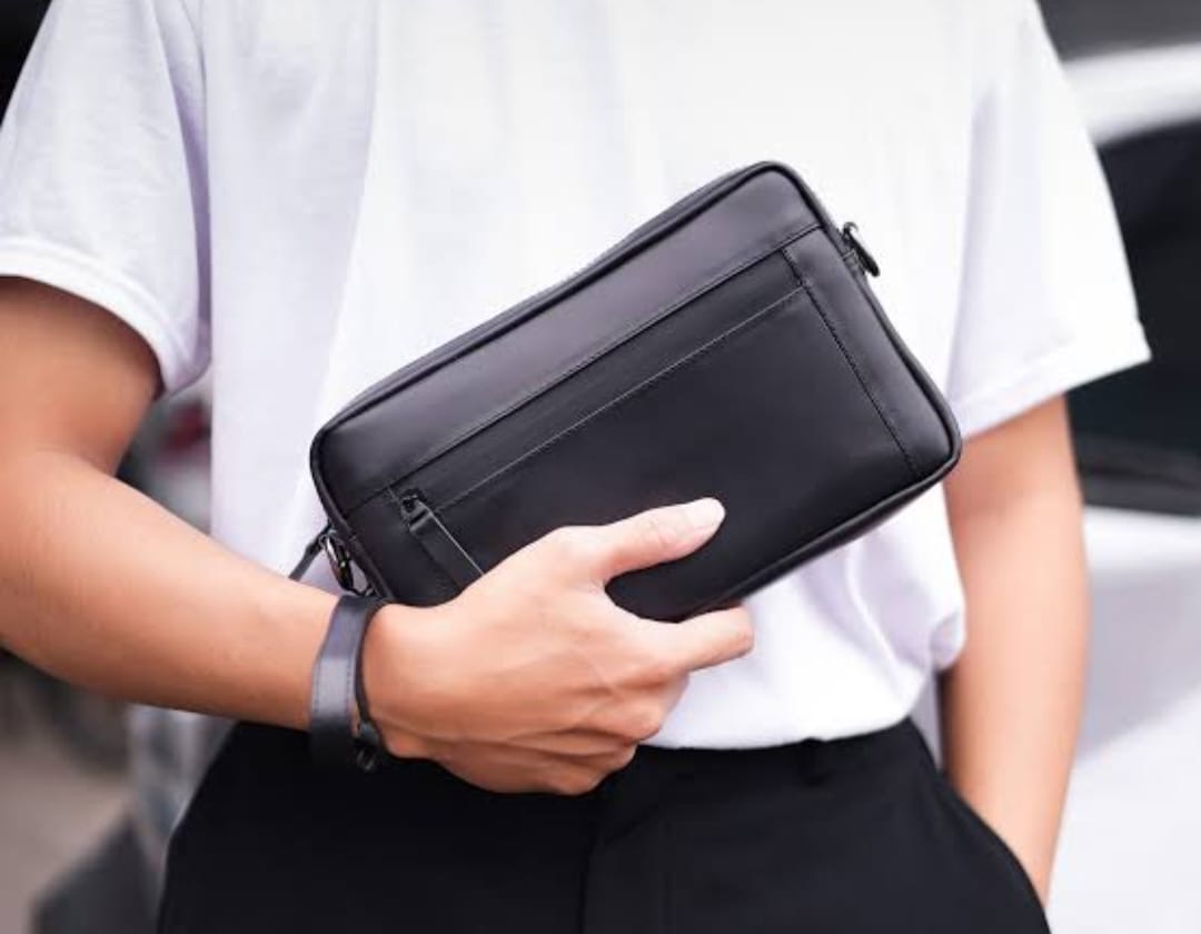 Foto laporan Dompet HandBag Hitam Pria (HB5998)