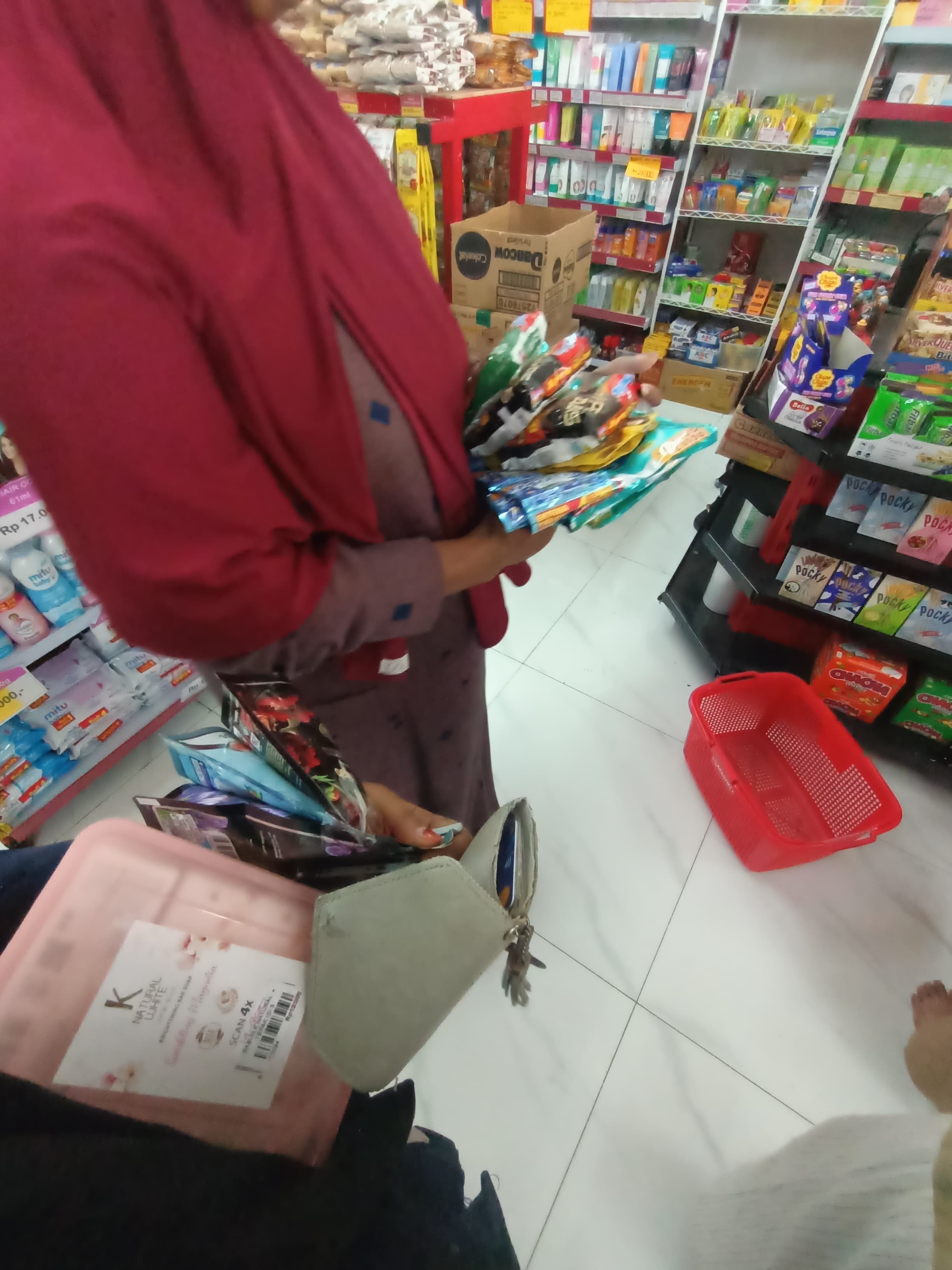 Foto laporan Dompet abu kotor (HB6002)