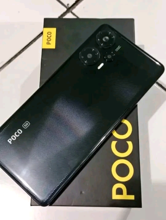 Foto laporan HP POCO F5 WARNA HITAM (HB6005)