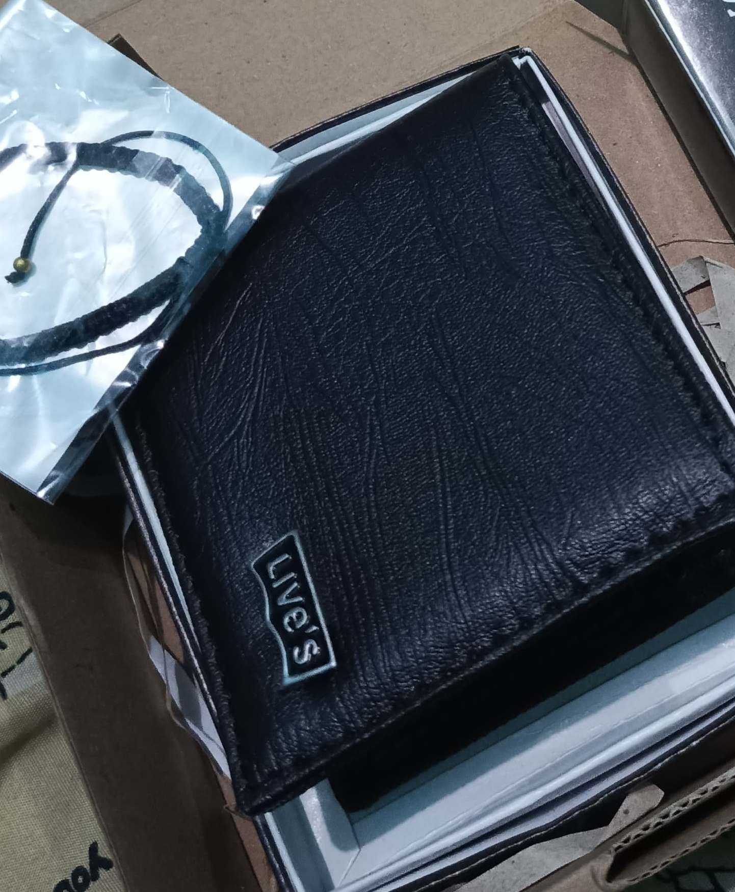 Foto laporan dompet (HB6141)