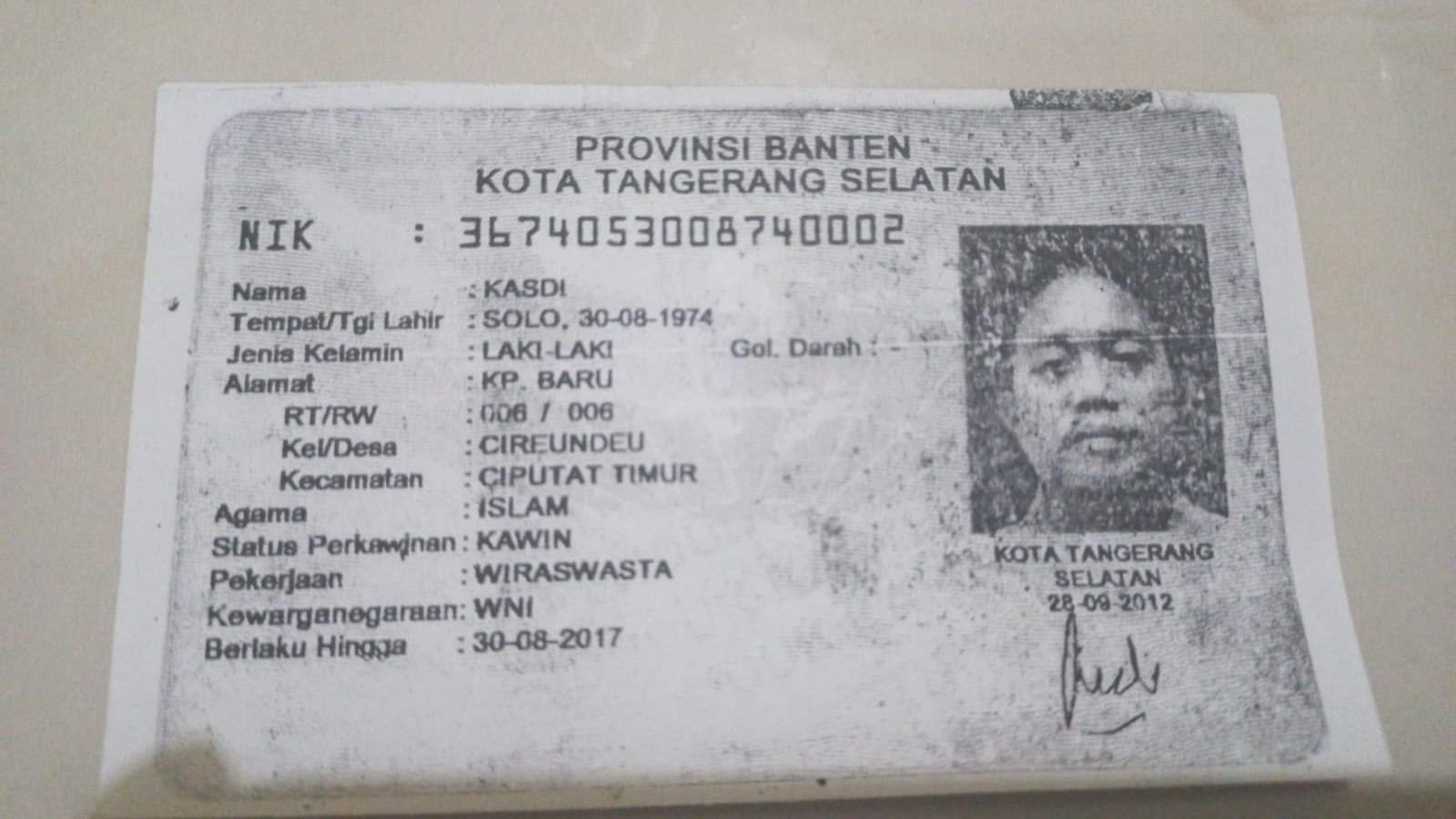 Foto laporan Halo min saya mau share informasi kehilangan barang dompet jatuh warna coklat area doro-talun isi ada STNK beat a/n zakariya KTP a/n kasdi sekitar jam 5 sore tadi (HB6386)
